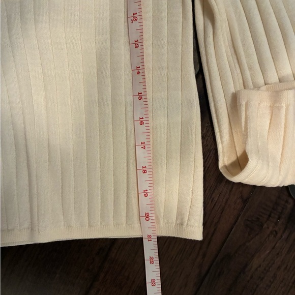 Banana Republic Cream Ribbed Polo Long Sleeve Top 100% Extra Fine Merino Wool - Picture 5 of 6